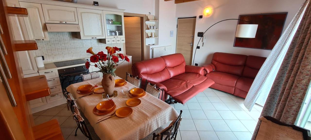 La Villetta In Residence Con Piscina E Vista Lago Parzanica Zewnętrze zdjęcie